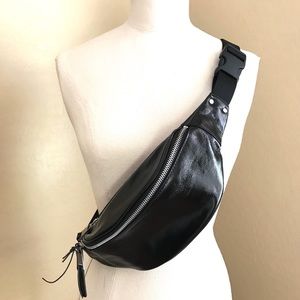 1️⃣left 🎉NWOT Treasure & Bond belt bag-Fanny pack